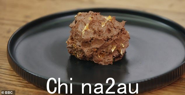 Unconvinced :它在 MasterChef 观众猛烈抨击周二晚上节目中另一道菜的外观,将其与便便进行比较之后,MasterChef 观众猛烈抨击了它。 : 这道菜是一种无麸质纯素巧克力和核桃蜜饯蛋糕,让观众不敢相信,他们在推特上发布了它不寻常的外观</p> <img id=