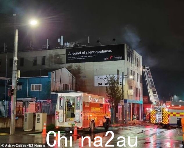 至少有六人在恐怖旅馆火灾中丧生,担心数十人可能下落不明