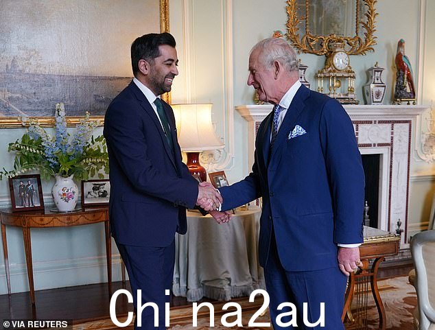 国王查理三世和苏格兰首席部长 Humza Yousaf 在白金汉宫