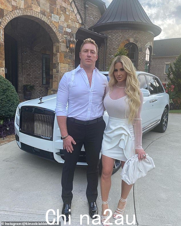 药物测试:Kim Zolciak,44 岁,要求她分居的丈夫,37 岁的 Kroy Biermann 在他们离婚期间进行药物测试,据报道,据报道,她目睹了他吸食大麻