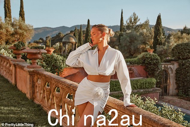 艰难:这位真人秀明星在最近的另一个 YouTube 视频中公开了她产后的身材,承认她的不安全感让她感到‘非常难过’