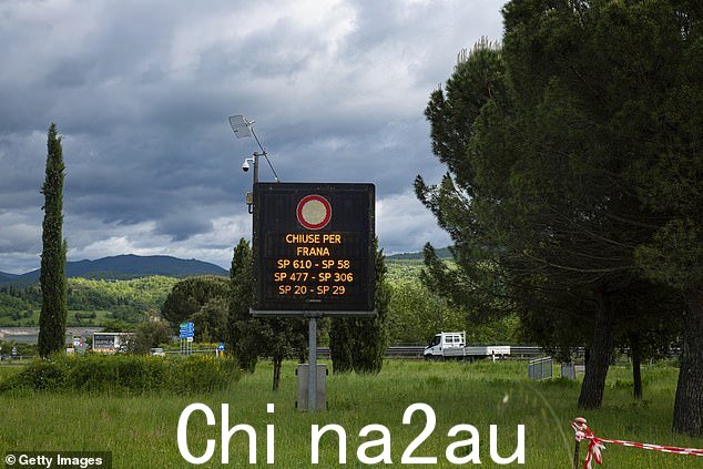由于事件被取消,意大利伊莫拉发生洪水后道路被关闭