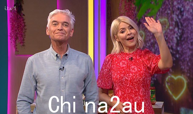 ITV 老板正面临困境,因为前最好的朋友霍莉和菲尔继续主持今早,尽管在镜头前摔倒了
