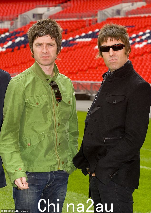 谈到 Oasis,Damon 告诉太阳报:'我可以保证他们会进行改革。事实上,我已经投入了资金。'