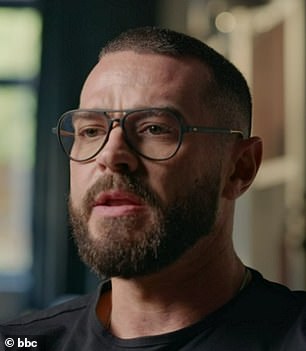 令人震惊:破产的明星马特威利斯透露了他在药物滥用斗争中跌至谷底的令人心碎的时刻之一(在他本周早些时候发布的纪录片中有照片)