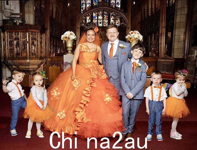 '我真的很喜欢穿它':ITV 角色,准备与 Chesney Brown 结婚,并为这个场合选择了一件引人注目的不同礼服