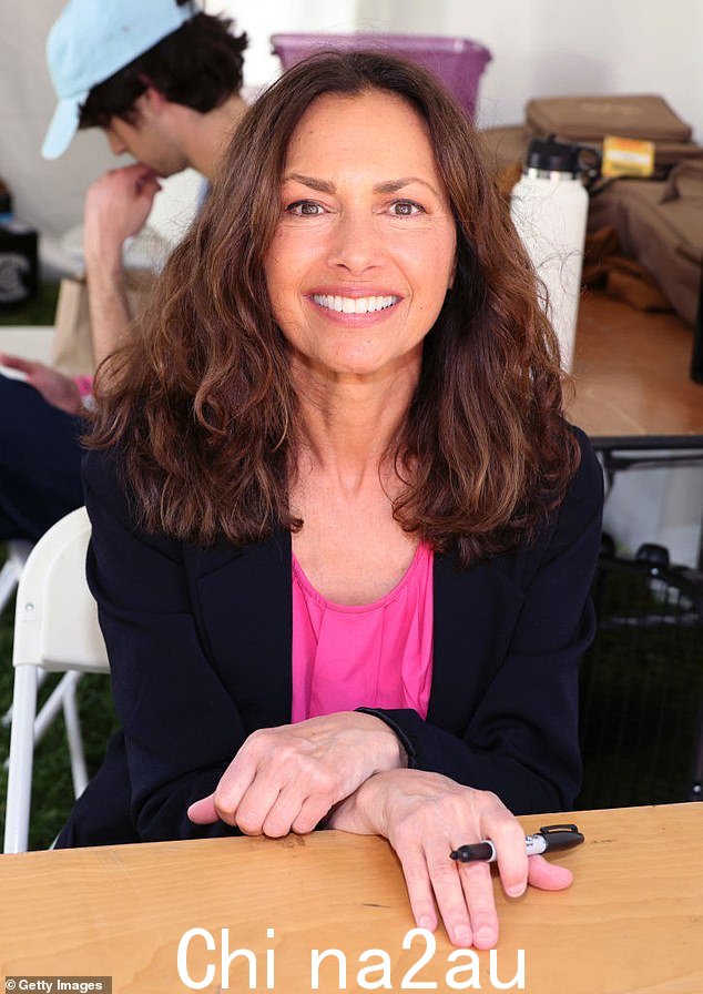 'Mortified'!Susanna Hoffs 承认她乐队的标志性热门歌曲 Eternal Flame 在其他 Bangles 成员拒绝歌曲后几乎从未发行