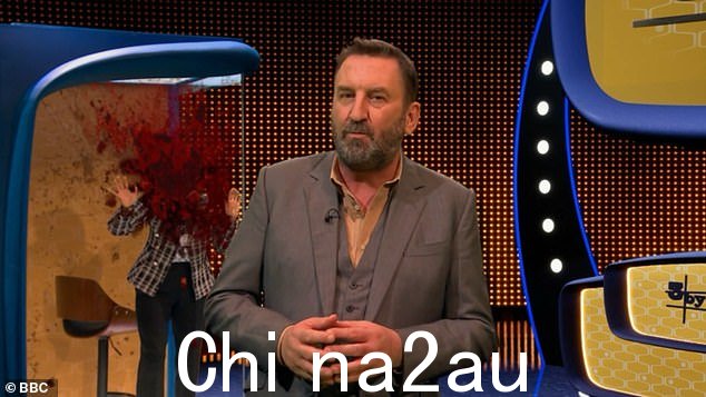 令人震惊:BBC 的观众在观看了一场新的 Lee Mack 主持的智力竞赛节目后完全震惊了,节目以参赛者的头部爆炸而告终
