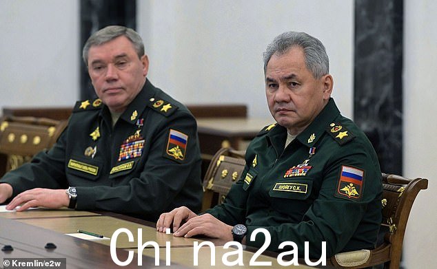 Prigozhin 表示俄罗斯将恢复死刑并绞死罪犯,他将其命名为国防部 Sergei Shoigu(右)和国防参谋长 Valery Gerasimov(左)