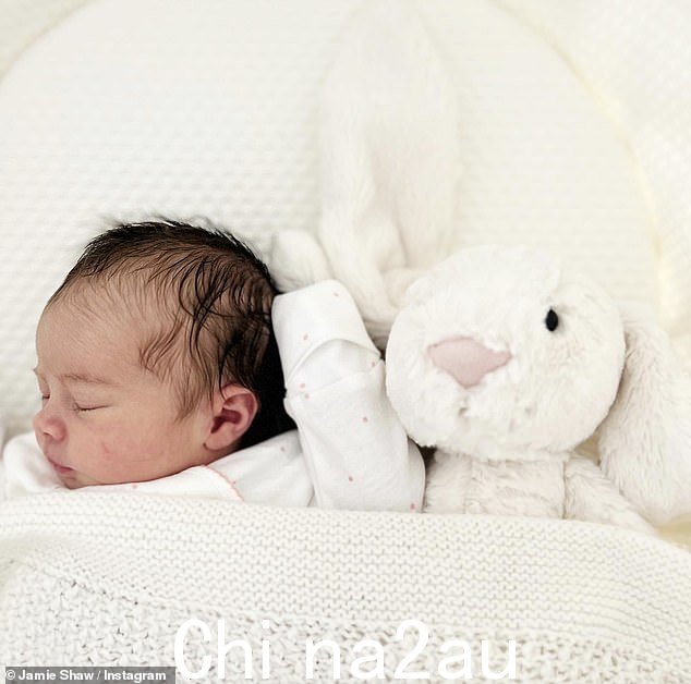 可爱:Cielo Jae Ola Shaw 出生于 5 月 13 日星期六凌晨 1 点