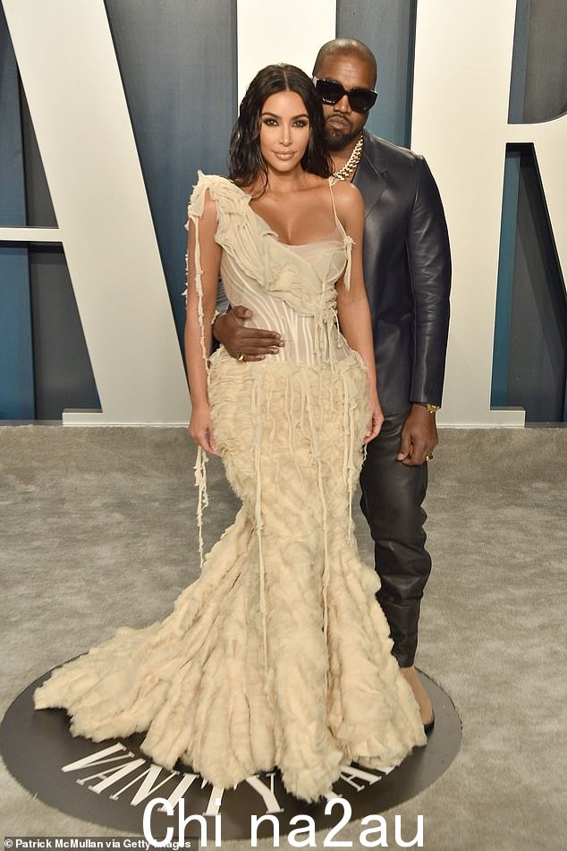 共同抚养:Kim 与 Kanye 的婚姻于 2021 年 2 月结束,然后他们的离婚于 2022 年 11 月完成