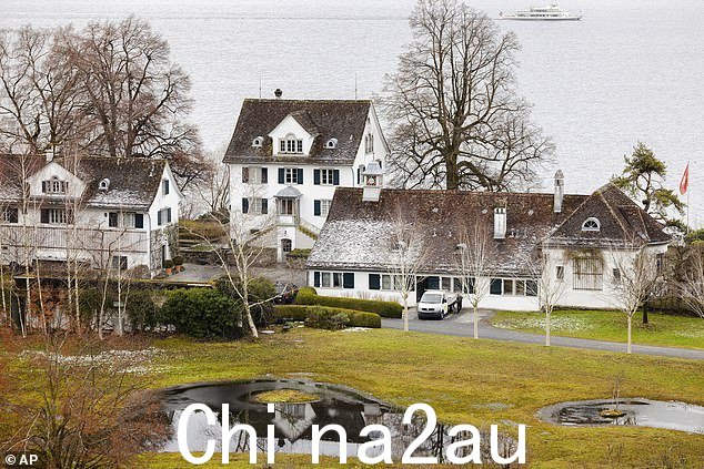 Turner 和丈夫 Erwin Bach 斥资 7600 万美元购买了一座俯瞰苏黎世湖的 10 座建筑