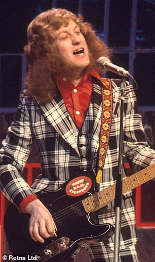 大家乐在其中:没错,是斯莱德的 Noddy Holder!(1970 年的照片)