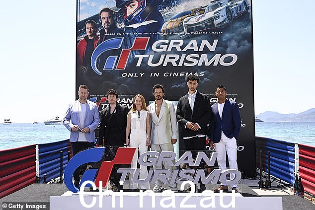 他们在这里:图为 L-R Neill Blomkamp、Maximilian Mundt、Geri Halliwell Horner、Orlando Bloom、Archie Madekwe 和 Asad Qizilbash