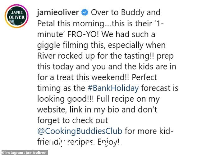 Jamie 说这个食谱对于即将到来的银行假期周末来说是'完美的',并在视频结尾处取笑观众关于另一条河流的出现