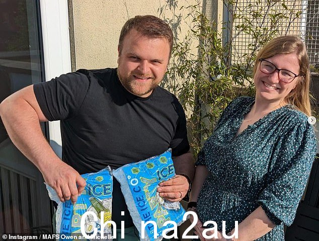 冰冰宝贝!一见钟情英国的 Owen Jenkins 和 Michelle Walder 宣布他们将迎来他们的第一个孩子