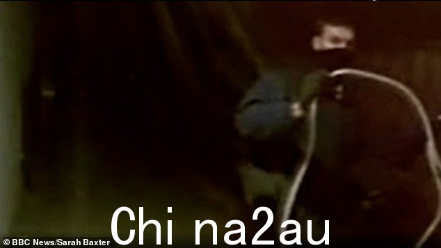 巴克斯特女士的梅赛德斯是本月初在亨利地区被盗的九辆汽车之一
