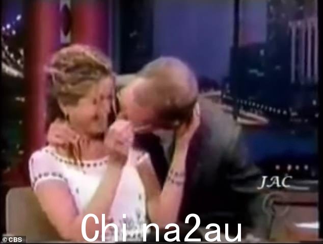 粉丝们对莱特曼对待詹妮夫的方式感到反感er Aniston in resurfaced interview