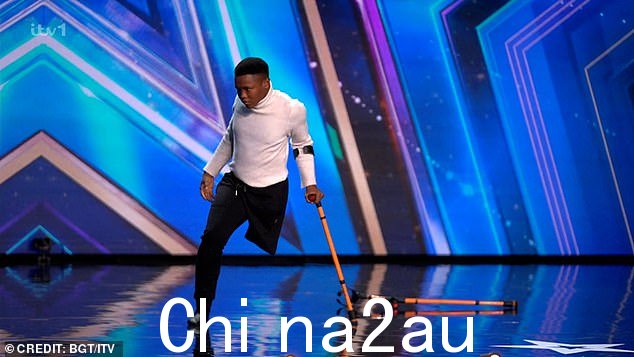 太棒了:截肢者 Musa 在 Naughty Boy 和 Beyoncé 的歌曲 Runnin' 中用他动人的舞蹈震惊了评委和观众,在这首歌中,他用拐杖来提升他的动作