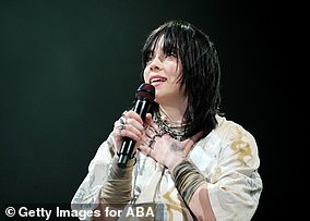 表演者:Billie Eilish 去年登上舞台