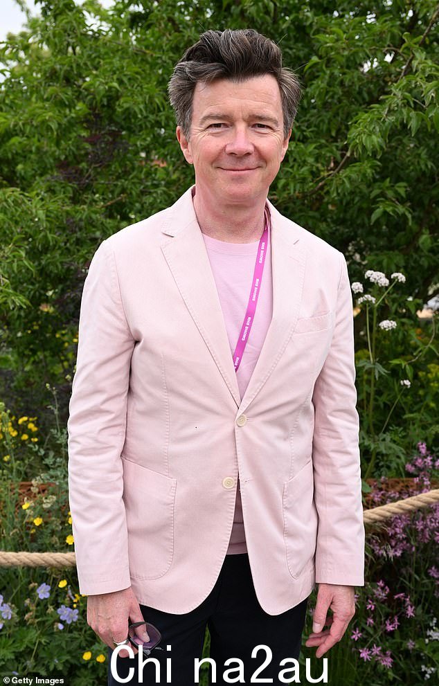 永远不会放弃这个阵容! 80 年代偶像 Rick Astley 将于周六开票,首次参加音乐节