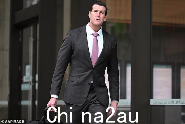 Ben Roberts-Smith 于 2022 年 7 月 19 日星期二抵达悉尼联邦法院