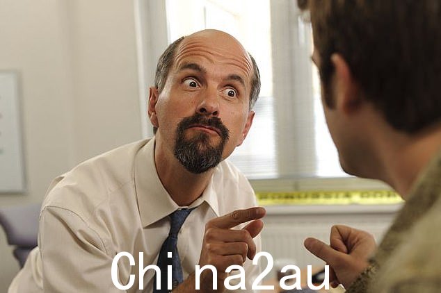 德国是最早重建办公室的国家之一,然而,在 2004 年 10 月播出了 Stromberg 的第一集(如图)