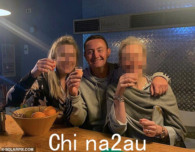 朋友和亲人在今天的社交媒体悼念中将出生于伦敦的外籍人士克里斯托马斯(如图)描述为关怀、爱心和风趣