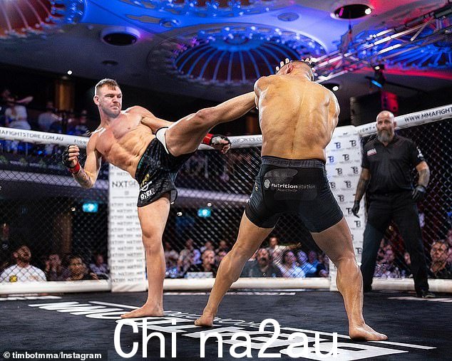 Tim Schultz(左图)在泰国的训练营期间感染了严重的葡萄球菌