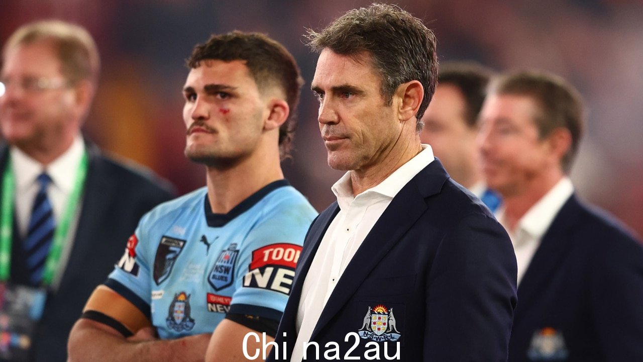 '靠墙':NSW Blues 进入敌人领地进行第二场比赛” /><p>在周五早上这位骑士传奇没有出现在 SEN 的 Morning Glory 中之后,马蒂·约翰斯宣布他的兄弟安德鲁“离开我”。</p> <p>在两周多前就原产地进行了激烈辩论后,他缺席了两人之间的争执,人们对此猜测越来越多。</p><p>马蒂在节目开始时向他的客人致辞在欢迎 Joey 上节目之前先是节目,然后是一场滑稽的沉默。</p><p>“还有橄榄球联盟的第八位不朽的安德鲁·约翰斯……休斯顿,我们遇到了麻烦,”他说,引起了他的小组的笑声。</p>< p>“这是官方的——安德鲁·约翰斯,我哥哥完全不喜欢我。他今天早上会来,有传言说他可能不会来。</p><p>“我只是觉得过去三个星期他没有回来电话是懒惰,显然不是。”</p><img class=