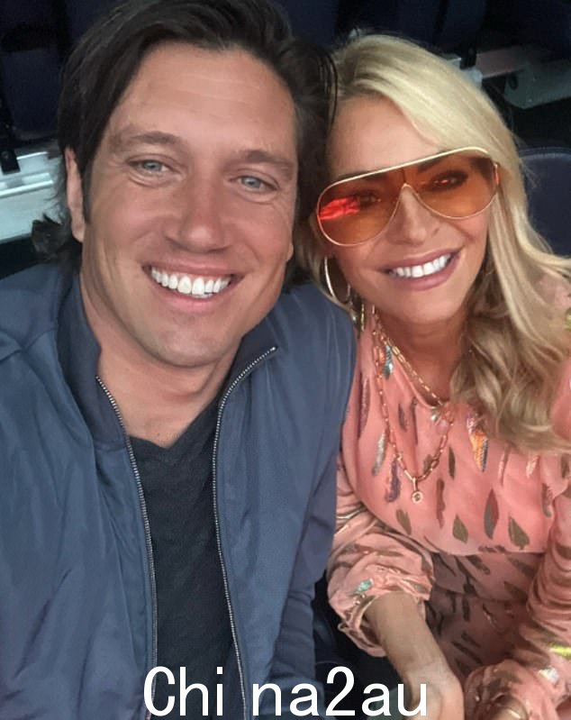 家庭:54 岁的 Tess Daly 和 48 岁的 Vernon Kay 周四在伦敦托特纳姆热刺体育场碧昂丝的文艺复兴音乐会上与女儿们度过了美好的时光