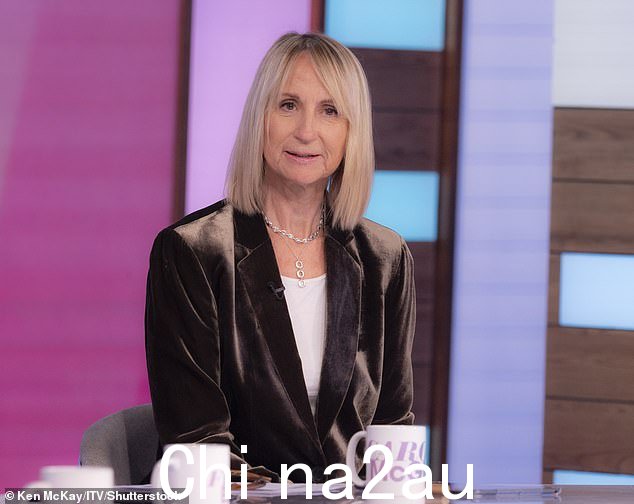 自斯科菲尔德出轨消息传出后,麦吉芬女士对他的第一次采访作出反应,声称没有一个 Loose Women 小组喜欢他,也没有人对他说'好话'