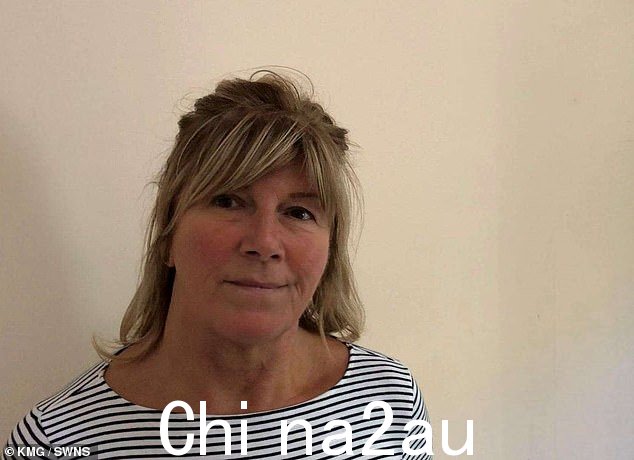 Kelly Scott(如图)自 2006 年以来一直在维多利亚新月区拥有她的海滨公寓,她说这些要求激怒了居民