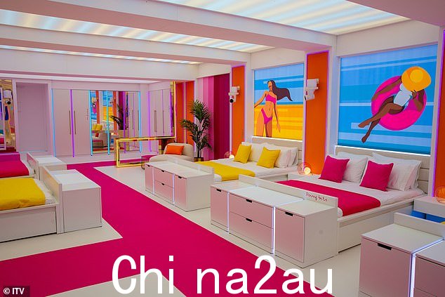 ITV2 的观众可以期待看到著名火坑的回归,那里会重新结合,参赛者也会被丢弃,还有两张新的双人沙发床,因为老板希望参赛者在西班牙的阳光下亲密无间
