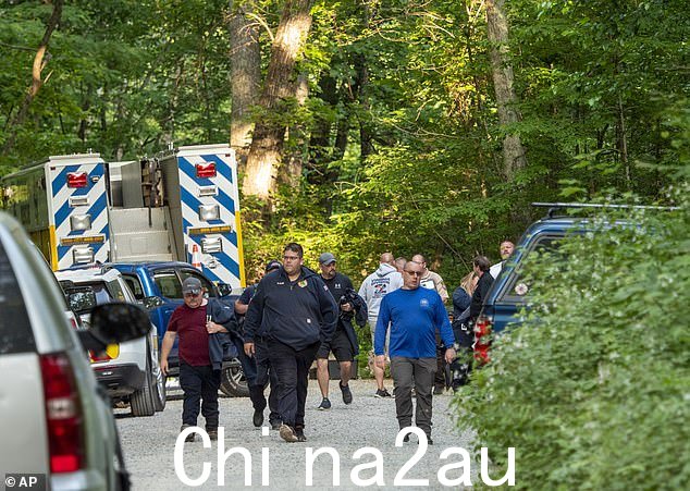 州警察确认飞机残骸飞机是在 Shenandoah Valley 乡村的 Staunton/Blue Ridge Parkway 地区发现的,没有发现幸存者。” class=