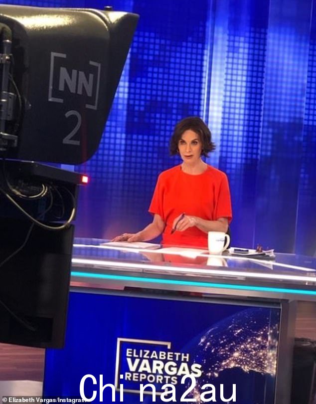 NewsNation 主持人后来告诉 EW:'Sherri 打电话道歉 - 她非常亲切。她只是不知道。没什么大不了的。我一点也不沮丧'(5 月 17 日在她的片场拍摄)