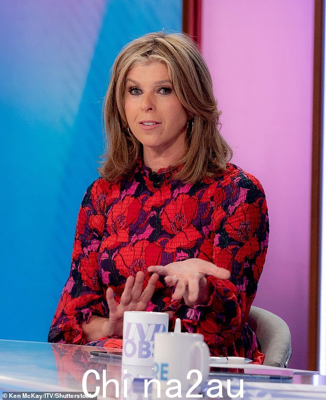详情:周四出现在 Loose Women 节目中,56 岁的 GMB 主持人被主持人 Linda Robson 问到 55 岁的 Derek 是否可以说话,导致更新