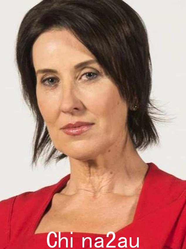 与此同时,ABC 墨尔本电台主持人 Virginia Trioli(如图)在过去 18 个月里失去了近一半的听众