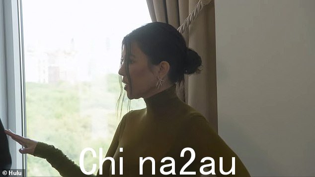 Sustain:她补充说,她是“Boohoo 的可持续发展总监和创意指导他们的时装秀”,因为他们展示了她对 E 的采访! News