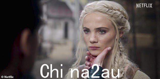甜蜜时刻:三人组在贫瘠的土地上旅行,分享温柔的时刻,大胆的剑斗和危险的障碍