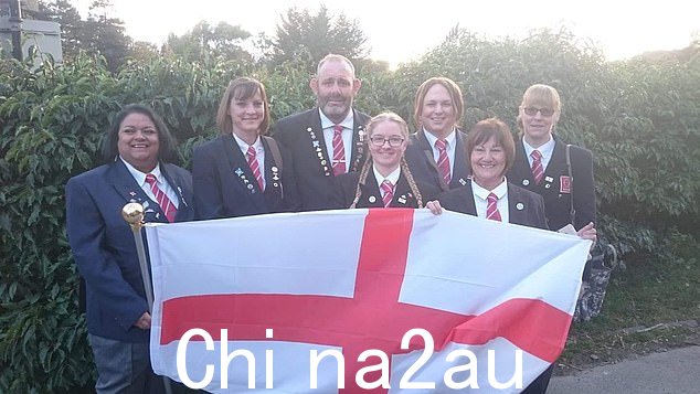 England Ladies Shore Angling Team are pictured with Becky Lee Birtwhislte Hodges (右三) ) on October 20 2018