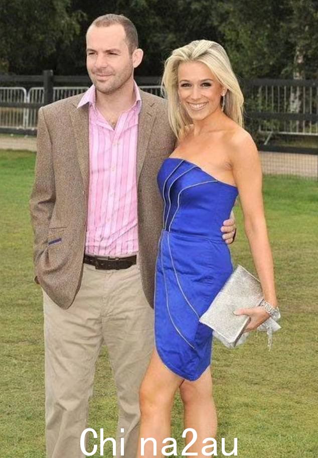 Martin Lewis 和 Lara Lexington,又名 MSE 夫人,因为她的电视明星丈夫称她为 MSE。虽然 Lexington 44 不得不忍受她是“淘金者”的指责 - 这位迷人的记者已经雕刻近年来作为技术专家取得了成功的职业生涯