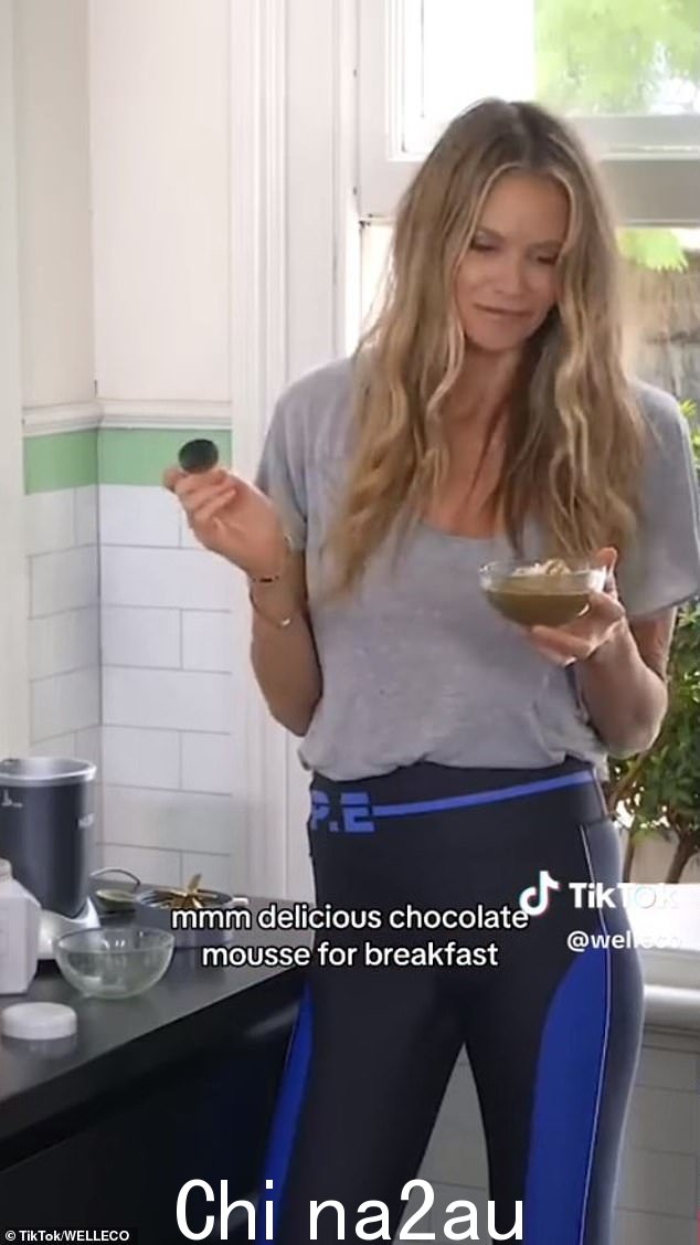 Elle Macpherson(如图)分享了她早餐吃的健康巧克力慕斯的食谱,但并不是每个人都印象深刻