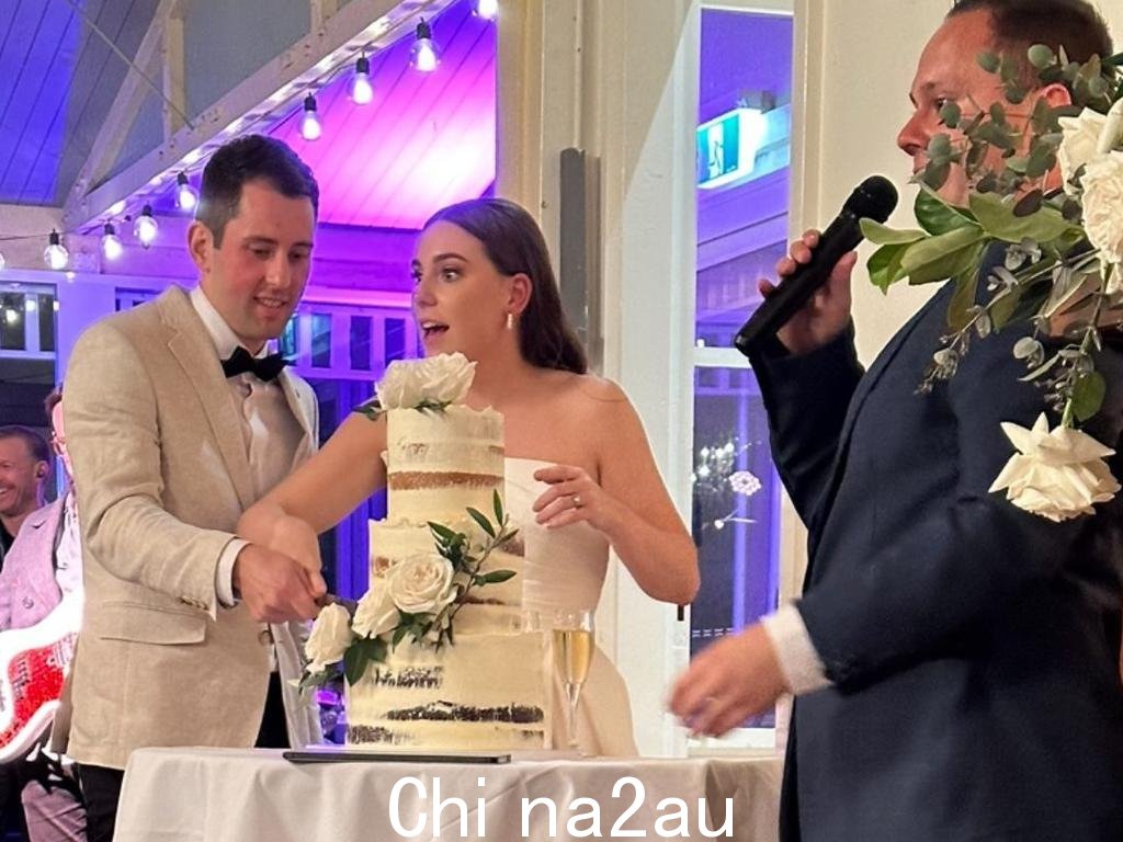 Mitchell Gaffney 和 Madeleine Edsell在悲剧发生前的婚礼上。图片：Instagram