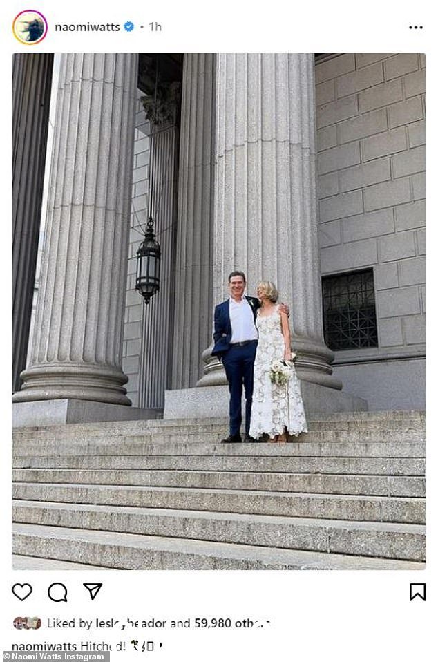 'Yipeeeeeee!!!! 发送如此多的爱,'格温妮丝帕特洛评论娜奥米的帖子,而米兰达克尔补充说:'恭喜!'
