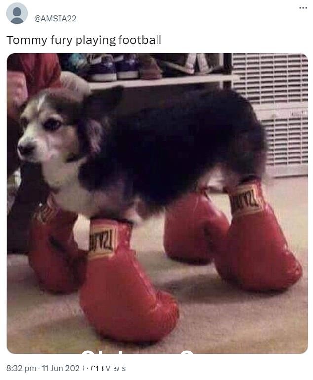 球迷们在社交媒体上嘲笑 Tommy Fury 周日在足球援助中的表现