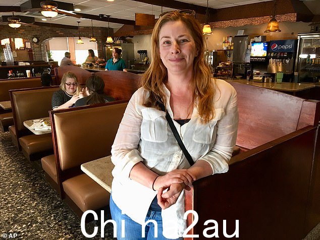 Neal 将以色列的政治气候描述为'超级疯狂',但她感觉那里比在纽约更安全,她说她在纽约经历过反犹太主义