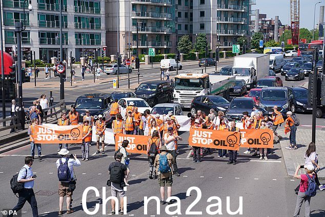 今天的逮捕是在国会议员批准了使警察更容易制止被认为具有破坏性的抗议活动之后发生的