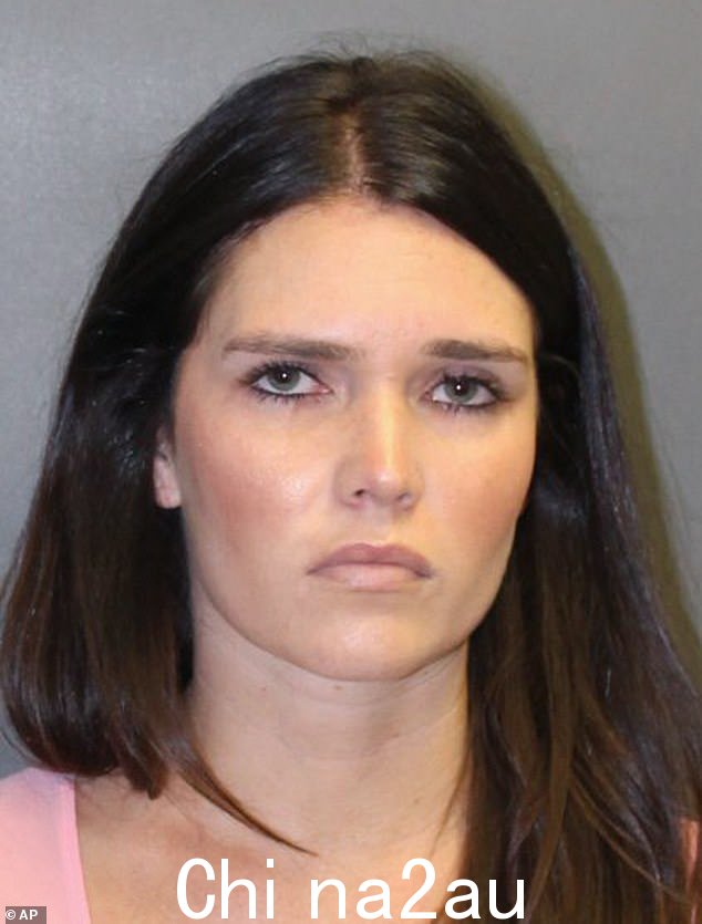 模特 Cerissa Riley 被指控与男友现实电视医生 Grant Robicheaux 一起吸毒和殴打两名女性
