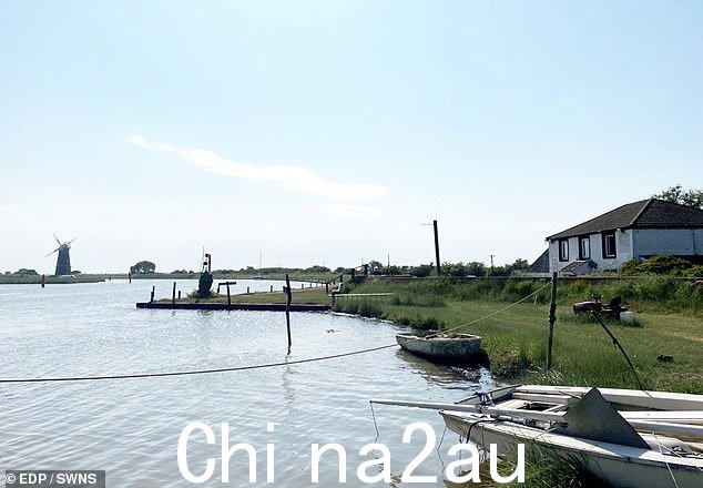 Norfolk Broads 沿线 Berney Arms 的只有八个人的社区卷入了激烈的争吵